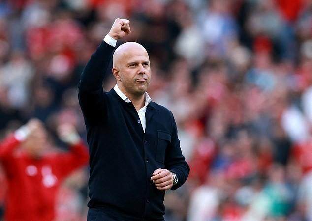 1756707866160078590.jpg 2.jpg